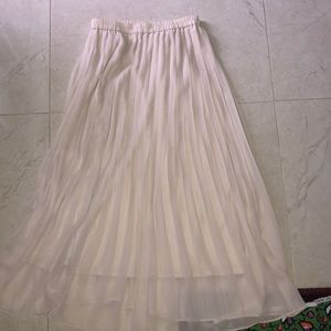 Cream colour skirt